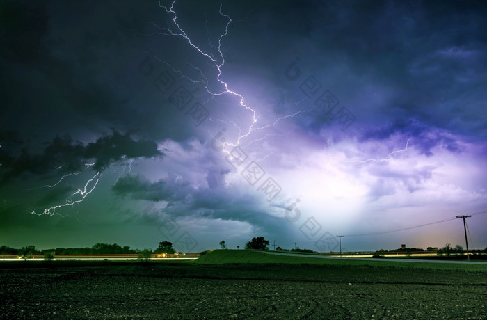 龙卷风小巷严重的风暴晚上时间严重的闪电以上农田伊利诺斯州美国严重的天气摄影集合