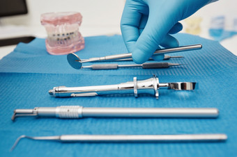 集金属医疗设备工具为牙齿牙科哪医生需要医疗仪器手牙医达到为牙科仪器内阁集金属医疗设备工具为牙齿牙科哪