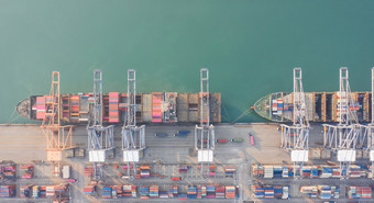 空中视图容器船海港口加载容器为进口出口运输航运业务物流贸易港口和航运货物港国际运输