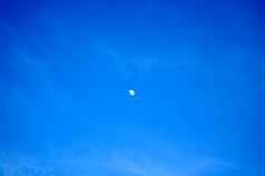 照片的月亮的下午