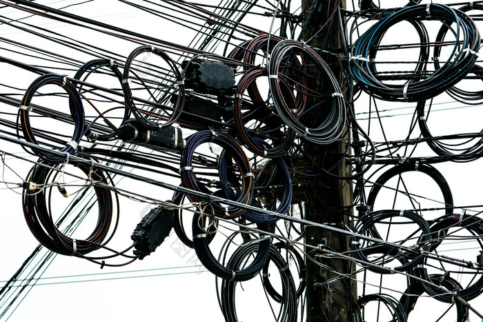 纠结的电电线城市电波兰无组织的和混乱的组织管理概念