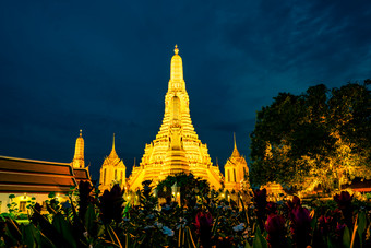 什么阿伦拉查瓦拉兰日落与美丽的蓝色的天空和紫色的云什么阿伦<strong>佛</strong>教寺庙的具有里程碑意义的曼谷泰国吸引力艺术和古老的体<strong>系</strong>结构曼谷泰国