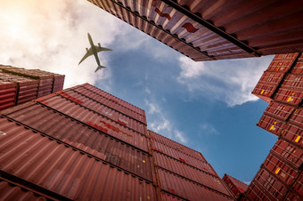 飞机飞行以上容器物流货物和航运业务容器船为进口和出口物流物流行业从港口港口容器港为卡车运输