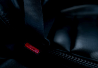 车座位带与红色的<strong>新</strong>闻按钮系安全带为安全和安全和保护生活从车事故扣黑色的座位带为安全扣座位带rsquo的<strong>法律</strong>安全路旅行