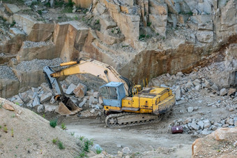 矿业的花岗岩采石场工作矿业机老挖掘机矿业行业