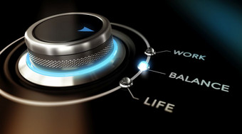 开关按钮定位的词平衡与两个其他选项工作和生活黑色的背景和蓝色的光概念上的图像为插图生活方式概念工作生活平衡