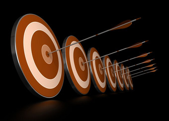 许多橙色目标行+七个箭头每一个箭头打击的中心一个目标图像在黑色的背景业务概念个人目标