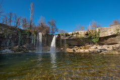 美丽的瀑布pedrosa托巴利纳布尔戈斯卡斯蒂利亚利昂西班牙