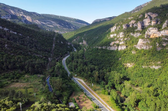 空中视图峡谷和的埃布罗河通过通过布尔戈斯省卡斯蒂利亚利昂西班牙空中视图峡谷和的埃布罗河通过通过布尔戈斯省卡斯蒂利亚利昂西班牙