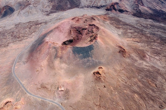 令人惊异的空中视图火山火山口hierro岛金丝雀岛屿西班牙高质量照片令人惊异的空中视图火山火山口hierro岛金丝雀岛屿西班牙