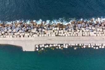 空中无人机飞行防浪堤石头的海高质量照片空中无人机飞行防浪堤石头的海