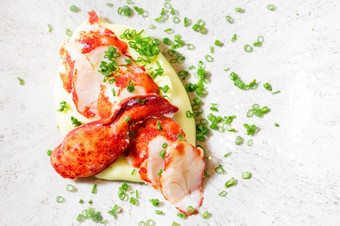 块煮熟的减少龙虾肉服务板高质量照片块煮熟的减少龙虾肉服务板