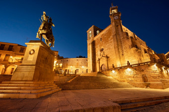 特鲁希略中世纪的村《暮光之城》caceres埃斯特雷马杜西班牙高质量照片特鲁希略中世纪的村《暮光之城》caceres埃斯特雷马杜西班牙