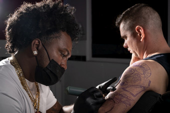 身体艺术的纹身工作室高质量摄影身体艺术的纹身工作室