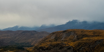 <strong>山</strong>和<strong>山</strong>阿尔泰秋天全景照片<strong>山</strong>和<strong>山</strong>阿尔泰秋天全景照片<strong>山</strong>和<strong>山</strong>阿尔泰秋天全景照片