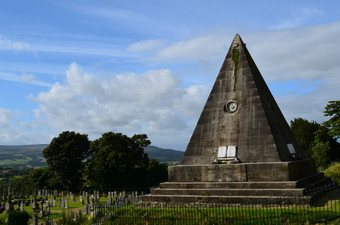 美丽的雕像金字塔<strong>苏格兰</strong>墓地