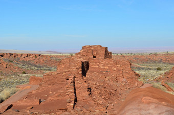 谷和红色的岩石wukoki废墟亚利桑那州