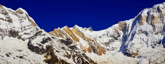 安纳普尔纳峰巴拉哈希哈尔安纳普尔纳峰范围长途跋涉安纳普尔纳峰基地营安纳普尔纳峰保护区域喜马拉雅山脉尼泊尔亚洲