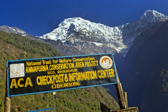 系缆柱信息中心卓荣安纳普尔纳峰南安纳普尔纳峰范围长途跋涉安纳普尔纳峰基地营安纳普尔纳峰保护区域喜马拉雅山脉尼泊尔亚洲