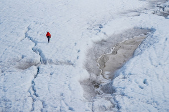 <strong>冰川</strong>徒步旅行诺登斯基奥尔德<strong>冰川</strong>petuniabukta比尔峡湾北极斯匹次卑尔根斯瓦尔巴特群岛挪威欧洲