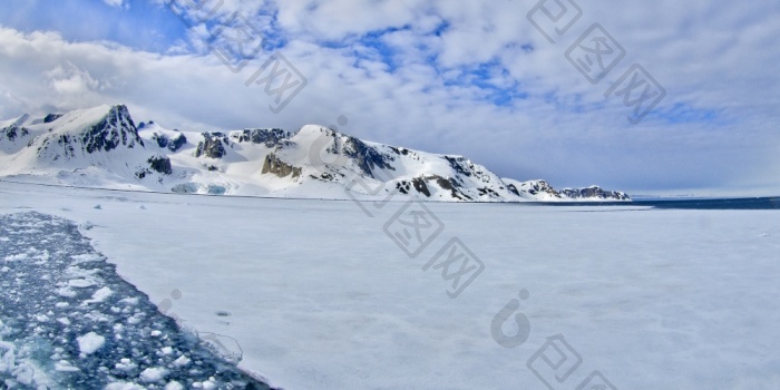 漂移浮动冰和冰雪覆盖山艾伯特土地北极斯匹图片-包图网