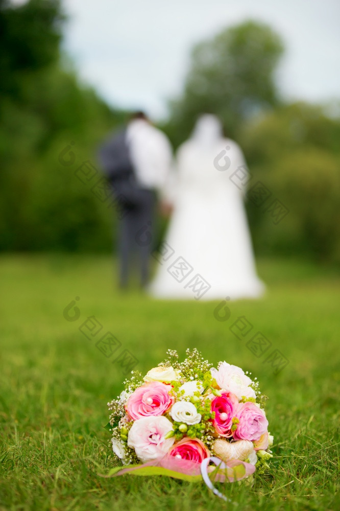 的年轻的婚礼夫妇婚礼拍摄年轻的婚礼夫妇婚礼拍摄