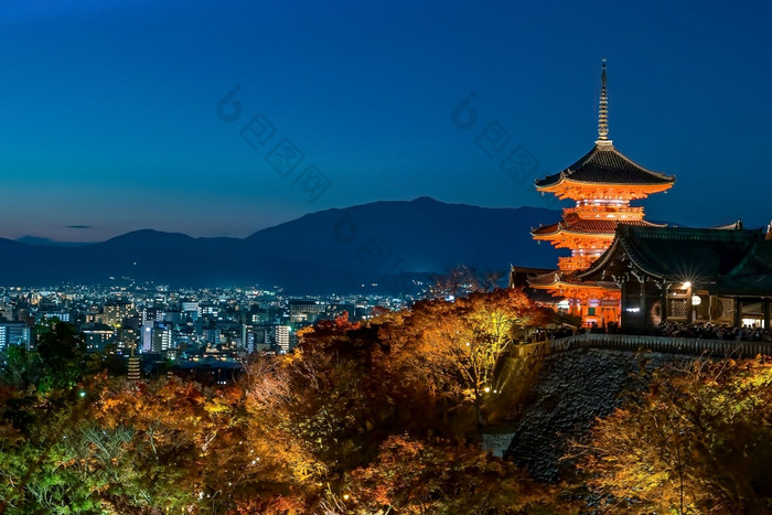 清水寺寺庙秋天季节《京都议定书》日本晚上