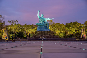 和平雕像长崎和平公园长崎九州日本