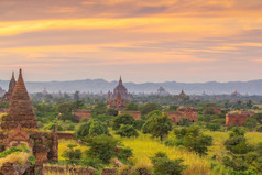 蒲甘城市市中心天际线城市景观缅甸日落