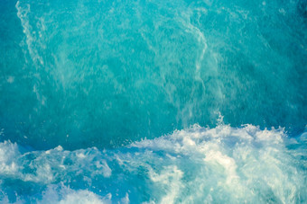 摘要拍摄模糊蓝色的水运动为背景