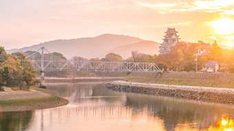 日本冈山城堡秋天季节日本冈山城市日本日落