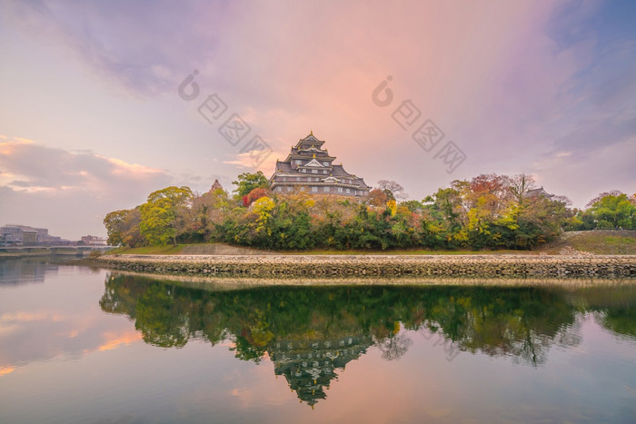 日本冈山城堡秋天季节日本冈山城市日本日落