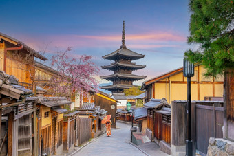 老小镇《京都议定书》在樱花季节日本日落