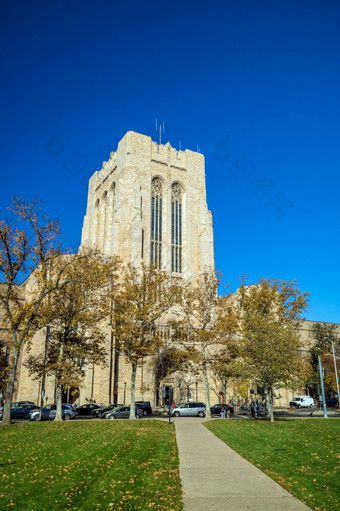 耶鲁<strong>大学大学建筑</strong>秋天与蓝色的天空新还美国