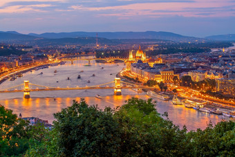 布达佩斯城市天际线城市景观匈牙利日落与布达佩斯城市天际线城市景观匈牙利日出与的议会布达佩斯建筑