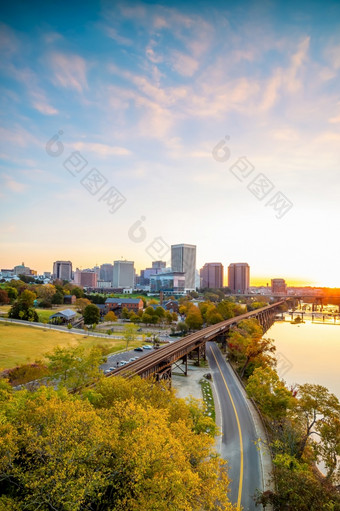 市中心里士满城市天际线城市景观维吉尼亚州美国