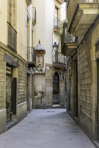 老狭窄的街哥特季度巴塞罗那西班牙西班牙语优雅的老小镇城市小巷老狭窄的街哥特季度巴塞罗那西班牙西班牙语优雅的老小镇城市小巷