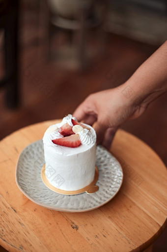 自制的水果蛋糕与stawberry水果蛋糕与stawberry