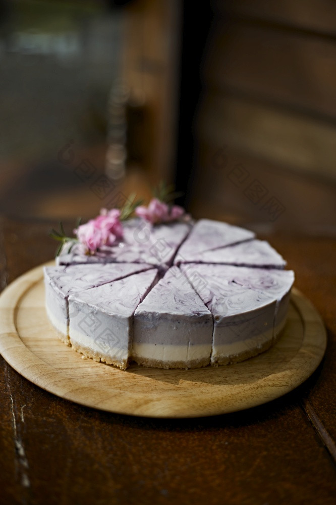 蓝莓芝士蛋糕木表格蓝莓芝士蛋糕