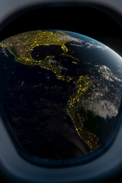 地球视图从宇宙飞船窗口渲染