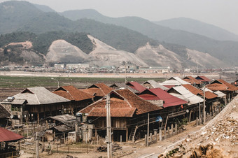 的景观的禁止闲谈，聊天水电植物或少数民族古老的村庄重建建设网站越南