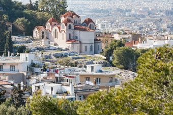 要快乐玛丽娜圣玛丽娜正统的教堂的山的仙女雅典希腊与的城市的背景