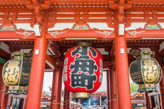 美丽的风景优美的浅草神社浅草寺寺庙具有里程碑意义的与大红色的灯笼浅草寺东京大多数著名的和受欢迎的寺庙为旅游和当地的人