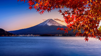 富士山和河口湖湖日落<strong>秋天</strong>季节富士山山手日本