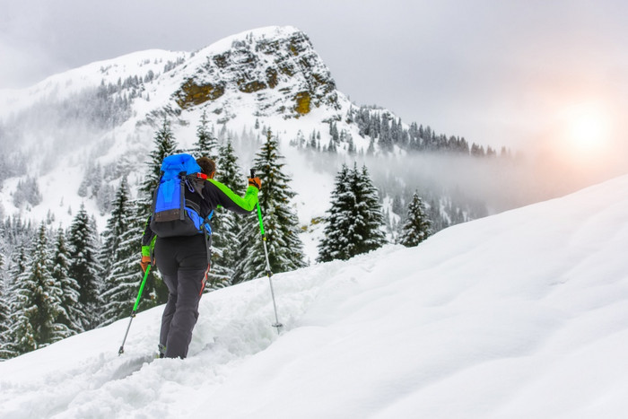 滑雪登山