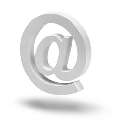 现实的电子邮件标志象征浮动在空中孤立的白色电子邮件标志象征浮动孤立的