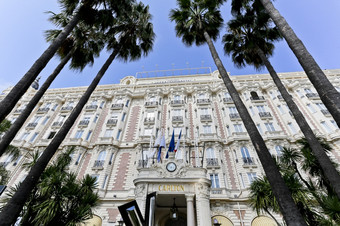 建的卡尔顿奢侈品酒店位于大道克鲁瓦塞特戛纳法国而且著名的为举办电影星星从周围的世界在的年度电影节日