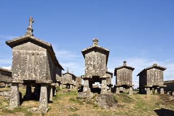 细节的社群主义谷仓被称为espigueiros的村lindosopeneda国家公园北部葡萄牙