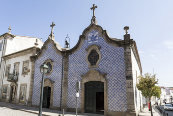 特有的外观两个的身体完全覆盖与ttaditional<strong>葡萄牙</strong>语瓷砖的教堂怜悯布拉干萨<strong>葡萄牙</strong>