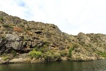 视图的杜罗国际自然公园沿着的西班牙和葡萄牙边境那包括类似的地质和气候条件米兰达杜罗葡萄牙